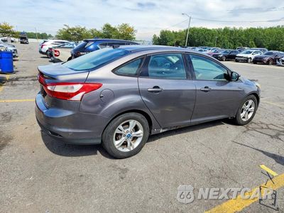 Trzecie zdjęcie samochodu z tyłu: 2013 FORD FOCUS SE VIN:1FADP3F28DL292465 - miniatura