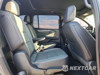 Zdjęcie 11 z 13 samochodu: 2025 GMC ACADIA AT4 VIN:1GKENPRS1SJ228739 - miniatura