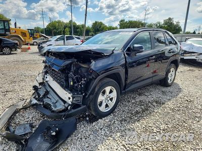 2021 TOYOTA RAV4 XLE 2T3P1RFV2MW151703 - główne zdjęcie licytacji z USA - miniatura