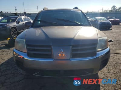 Piąte zdjęcie samochodu w środku: 2005 MITSUBISHI ENDEAVOR XLS VIN:4A4MN31S85E031293 - miniatura