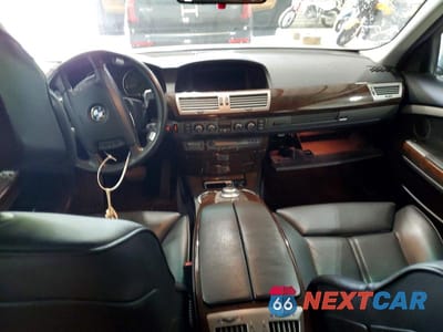 Zdjęcie 8 z 12 samochodu: 2006 BMW 750 LI VIN:WBAHN83596DT28428 - miniatura