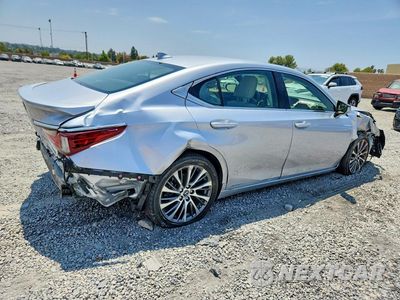 Trzecie zdjęcie samochodu z tyłu: 2019 LEXUS ES 300H VIN:JTHB21B1XK2021006 - miniatura