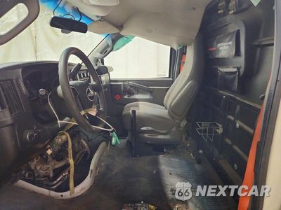 Zdjęcie 7 z 12 samochodu: 2019 CHEVROLET EXPRESS 2500 VAN VIN:1GCWGAF19K1251608 - miniatura