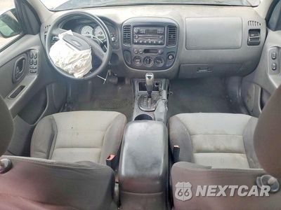 Zdjęcie 8 z 13 samochodu: 2005 FORD ESCAPE XLS VIN:1FMYU02Z05KA29282 - miniatura