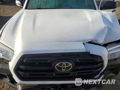 Zdjęcie 11 z 12 samochodu: 2018 TOYOTA TACOMA SR VIN:5TFSX5ENXJX060110 - miniatura