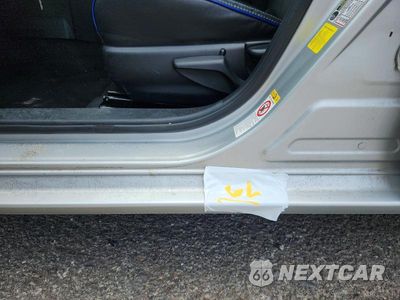 Zdjęcie 12 z 13 samochodu: 2017 TOYOTA COROLLA SE VIN:2T1BURHEXHC870941 - miniatura