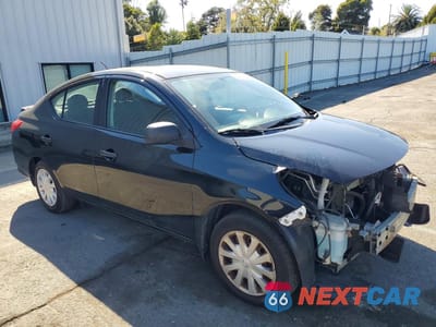 Czwarte zdjęcie samochodu z boku: 2015 NISSAN VERSA 1.6 S PLUS VIN:3N1CN7AP5FL842527 - miniatura