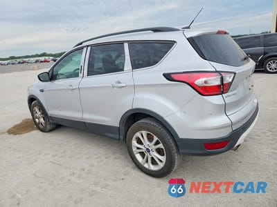 Drugie zdjęcie samochodu z przodu: 2018 FORD ESCAPE SE VIN:1FMCU9GD4JUB36295 - miniatura