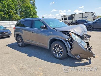 Czwarte zdjęcie samochodu z boku: 2018 TOYOTA HIGHLANDER XLE VIN:5TDKZRFHXJS273848 - miniatura