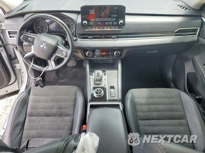 Zdjęcie 8 z 13 samochodu: 2022 MITSUBISHI OUTLANDER SE VIN:JA4J4UA8XNZ054035 - miniatura