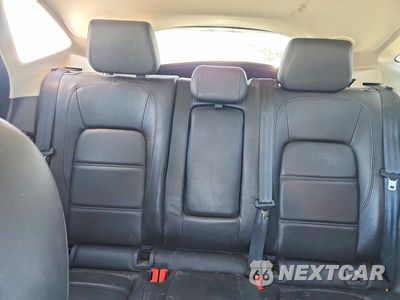 Zdjęcie 10 z 14 samochodu: 2019 JAGUAR E-PACE S VIN:SADFJ2FX0K1Z42073 - miniatura