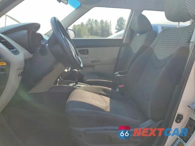 Zdjęcie 7 z 13 samochodu: 2010 KIA SOUL + VIN:KNDJT2A21A7030897 - miniatura