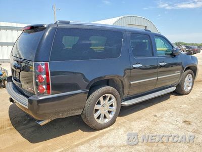 Trzecie zdjęcie samochodu z tyłu: 2013 GMC YUKON XL DENALI VIN:1GKS2MEF0DR304863 - miniatura