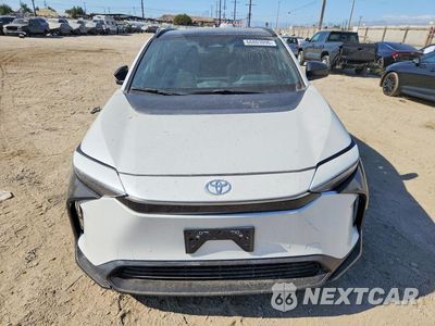 Piąte zdjęcie samochodu w środku: 2024 TOYOTA BZ4X XLE VIN:JTMABACA7RA089596 - miniatura