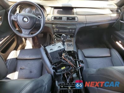 Zdjęcie 8 z 13 samochodu: 2013 BMW 750 LI VIN:WBAYE8C5XDD132205 - miniatura