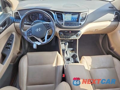 Zdjęcie 8 z 12 samochodu: 2018 HYUNDAI TUCSON LIMITED VIN:KM8J3CA2XJU670044 - miniatura