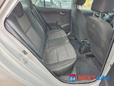 Zdjęcie 10 z 13 samochodu: 2018 KIA RIO LX VIN:3KPA24AB7JE133272 - miniatura