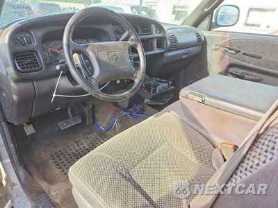 Zdjęcie 8 z 12 samochodu: 2000 DODGE RAM 1500 VIN:1B7HC13Y4YJ166447 - miniatura