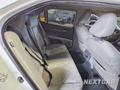 Zdjęcie 10 z 13 samochodu: 2020 TOYOTA CAMRY SE VIN:4T1G11AK2LU511333 - miniatura