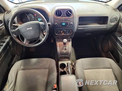 Zdjęcie 8 z 12 samochodu: 2009 JEEP PATRIOT SPORT VIN:1J4FT28B39D155001 - miniatura