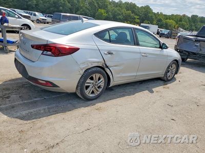 Trzecie zdjęcie samochodu z tyłu: 2019 HYUNDAI ELANTRA SEL VIN:5NPD84LF4KH438317 - miniatura