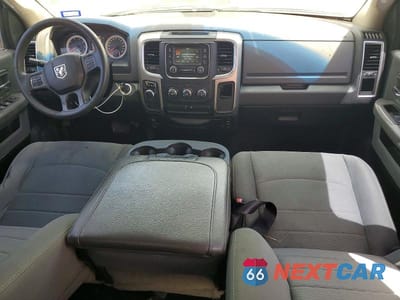 Zdjęcie 8 z 13 samochodu: 2018 RAM 1500 SLT VIN:1C6RR6GGXJS303710 - miniatura