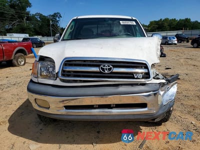 Piąte zdjęcie samochodu w środku: 2000 TOYOTA TUNDRA SR5 VIN:5TBBT441XYS030375 - miniatura