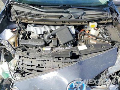 Zdjęcie 11 z 12 samochodu: 2015 TOYOTA PRIUS TWO VIN:JTDKN3DU3F1970436 - miniatura