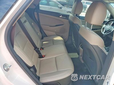 Zdjęcie 11 z 13 samochodu: 2019 HYUNDAI TUCSON LIMITED VIN:KM8J33AL1KU991688 - miniatura
