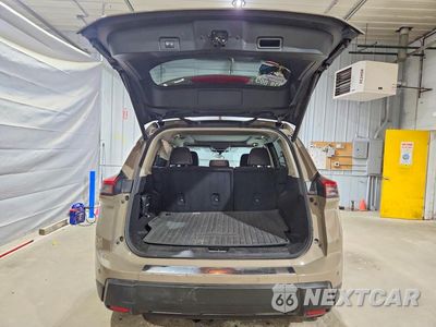 Zdjęcie 6 z 14 samochodu: 2024 NISSAN ROGUE SV VIN:5N1BT3BA4RC733604 - miniatura