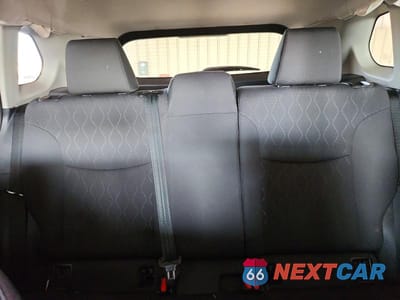 Zdjęcie 10 z 13 samochodu: 2023 TOYOTA COROLLA CROSS LE VIN:7MUCAAAG1PV072026 - miniatura