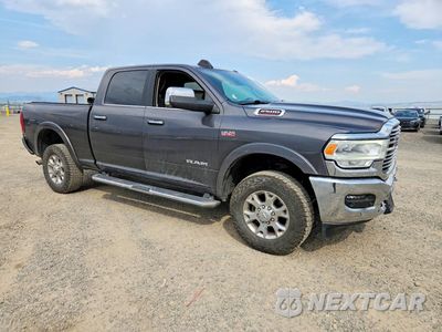 Czwarte zdjęcie samochodu z boku: 2021 RAM 2500 LARAMIE VIN:3C6UR5FJ5MG593397 - miniatura