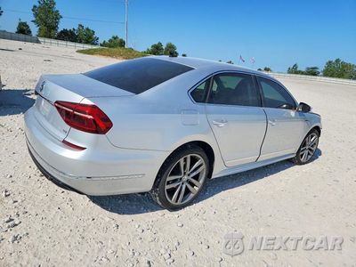 Trzecie zdjęcie samochodu z tyłu: 2017 VOLKSWAGEN PASSAT R-LINE VIN:1VWDT7A3XHC007426 - miniatura
