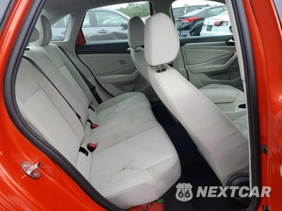 Zdjęcie 10 z 13 samochodu: 2019 VOLKSWAGEN JETTA S VIN:3VWCB7BU1KM157503 - miniatura