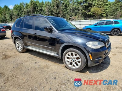 Czwarte zdjęcie samochodu z boku: 2013 BMW X5 XDRIVE35I VIN:5UXZV4C58D0B03987 - miniatura