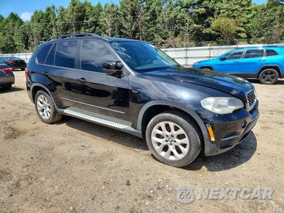 Czwarte zdjęcie samochodu z boku: 2013 BMW X5 XDRIVE35I VIN:5UXZV4C58D0B03987 - miniatura