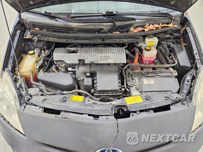 Zdjęcie 11 z 12 samochodu: 2013 TOYOTA PRIUS TWO VIN:JTDKN3DU6D0355611 - miniatura