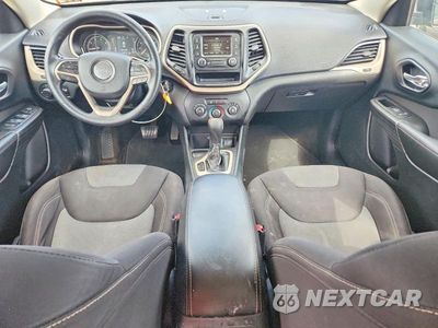 Zdjęcie 8 z 13 samochodu: 2014 JEEP CHEROKEE SPORT VIN:1C4PJLAB5EW247743 - miniatura