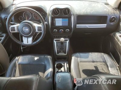Zdjęcie 8 z 13 samochodu: 2014 JEEP COMPASS LATITUDE VIN:1C4NJCEB0ED585936 - miniatura