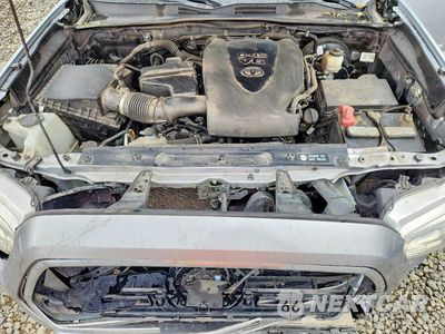 Zdjęcie 11 z 12 samochodu: 2018 TOYOTA TACOMA SR5 V6 VIN:3TMCZ5AN5JM141610 - miniatura