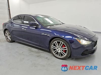 Czwarte zdjęcie samochodu z boku: 2016 MASERATI GHIBLI S VIN:ZAM57RTA2G1183833 - miniatura