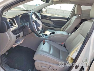 Zdjęcie 7 z 13 samochodu: 2019 TOYOTA HIGHLANDER HYBRID LE AWD VIN:5TDJZRFH1KS596991 - miniatura