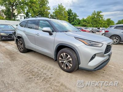Czwarte zdjęcie samochodu z boku: 2022 TOYOTA HIGHLANDER XLE VIN:5TDGZRBH7NS582422 - miniatura