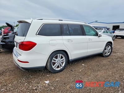 Trzecie zdjęcie samochodu z tyłu: 2014 MERCEDES-BENZ GL 450 4MATIC VIN:4JGDF7CE8EA369184 - miniatura