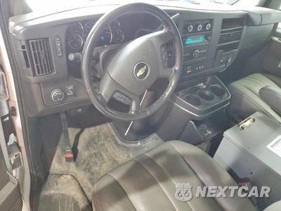 Zdjęcie 8 z 12 samochodu: 2020 CHEVROLET EXPRESS G2500 VIN:1GCWGAFG7L1271071 - miniatura