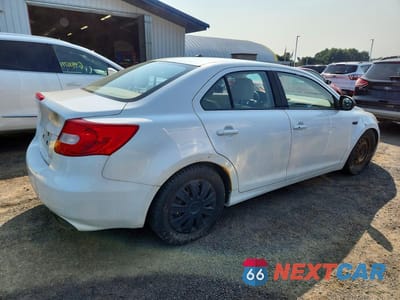 Trzecie zdjęcie samochodu z tyłu: 2012 SUZUKI KIZASHI S VIN:JS2RE9A16C6100082 - miniatura