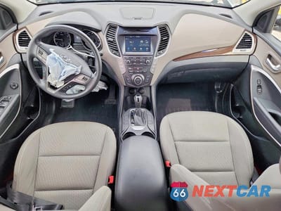 Zdjęcie 8 z 13 samochodu: 2017 HYUNDAI SANTA FE SE VIN:KM8SMDHF6HU174250 - miniatura