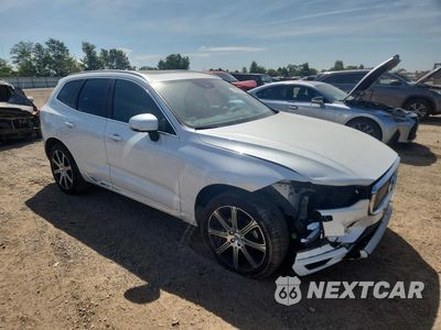 Czwarte zdjęcie samochodu z boku: 2020 VOLVO XC60 T5 INSCRIPTION VIN:YV4102RL6L1610039 - miniatura