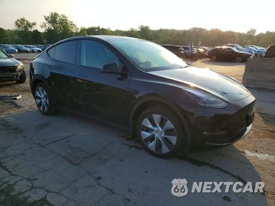 Czwarte zdjęcie samochodu z boku: 2023 TESLA MODEL Y VIN:7SAYGAEE5PF965038 - miniatura