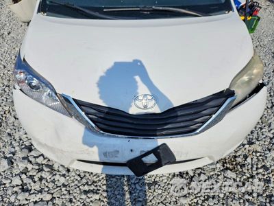 Zdjęcie 12 z 13 samochodu: 2014 TOYOTA SIENNA LE VIN:5TDKK3DC7ES503327 - miniatura